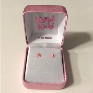 Baby girl Pink enamel daisy earring